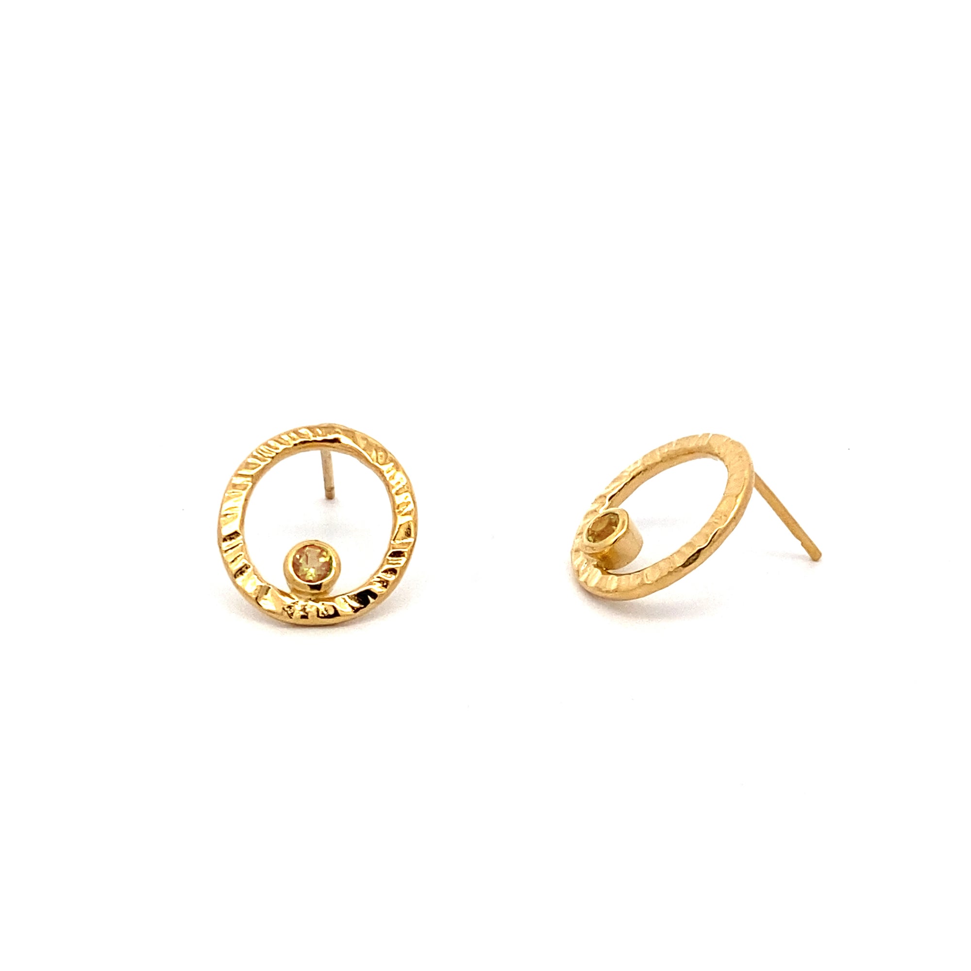 Q Post Earrings Gold