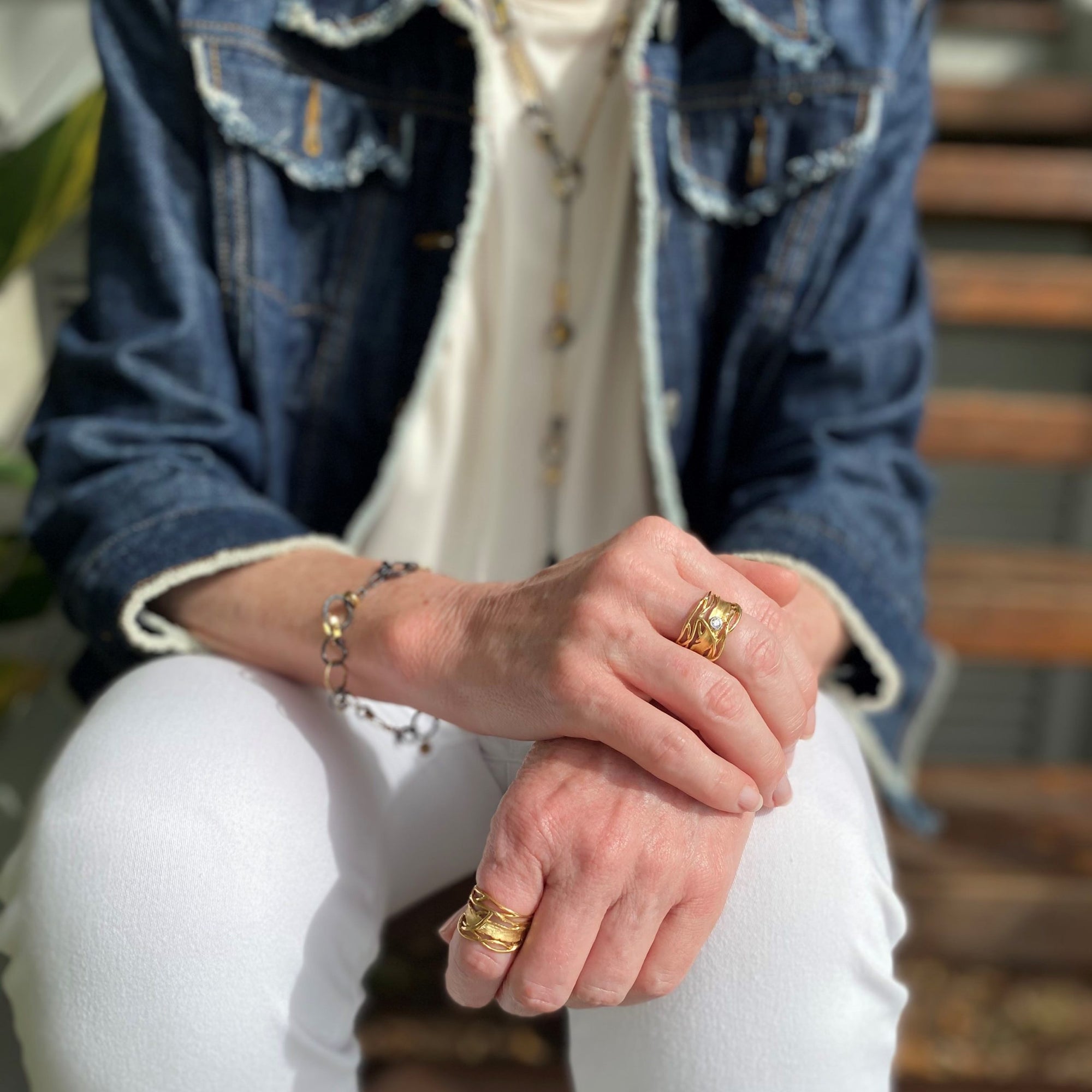 Black and Gold Edge Ring