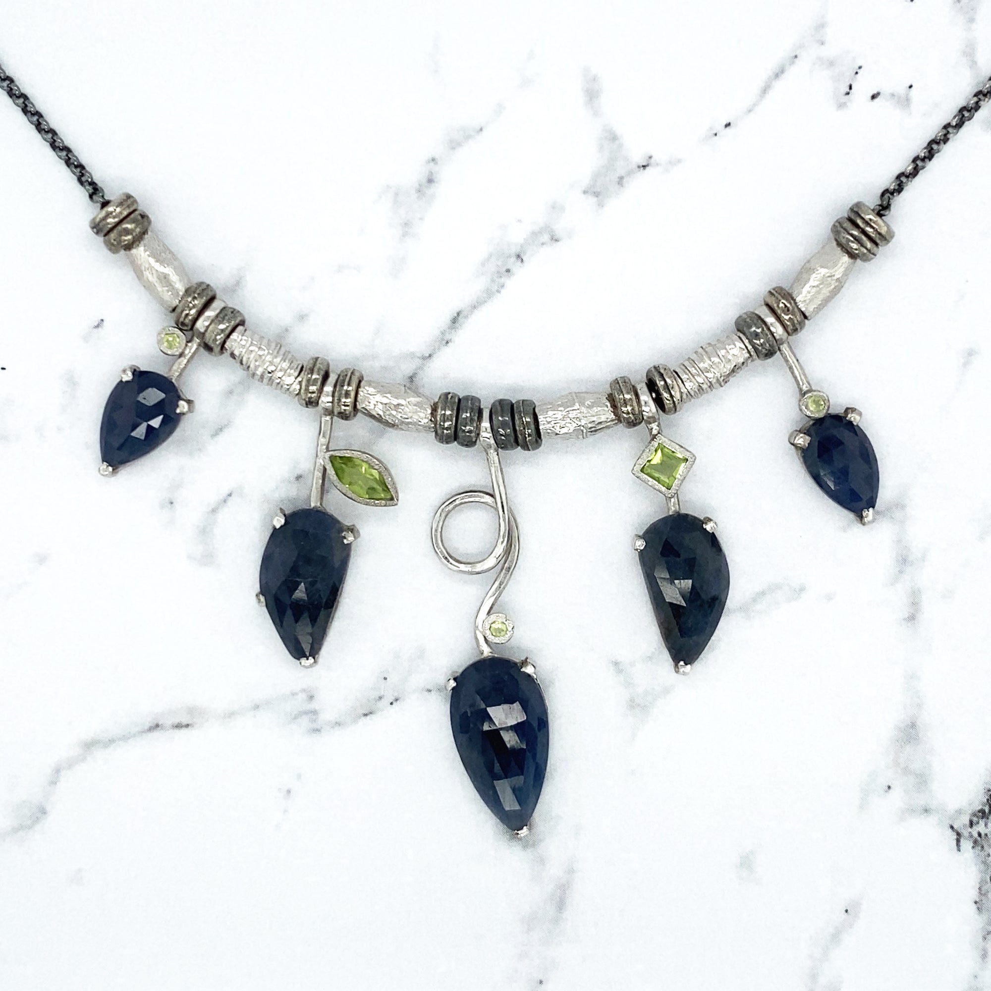 5 Stick Rose Cut Sapphire Necklace With Peridot